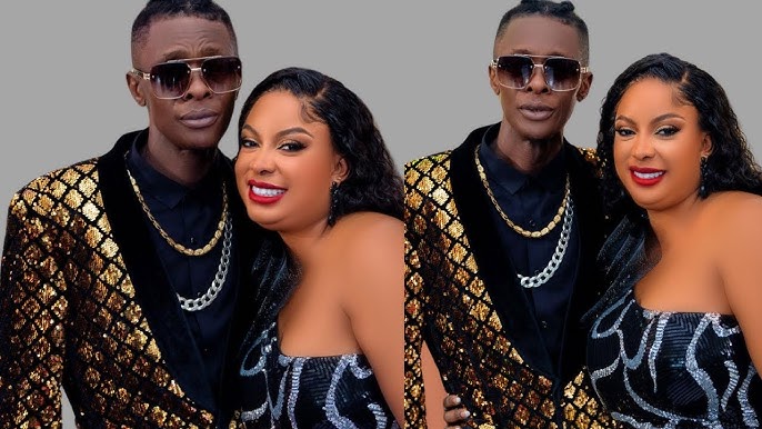 WATCH: Dr Jose Chameleone Purportedly Chewing Juliet Zawedde's Sumbie